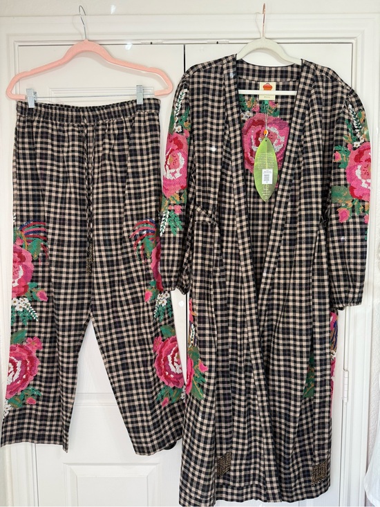 FARM Rio Pants - Farm Rio Rooster Cross Stitch Kimono and Pants Sz L
